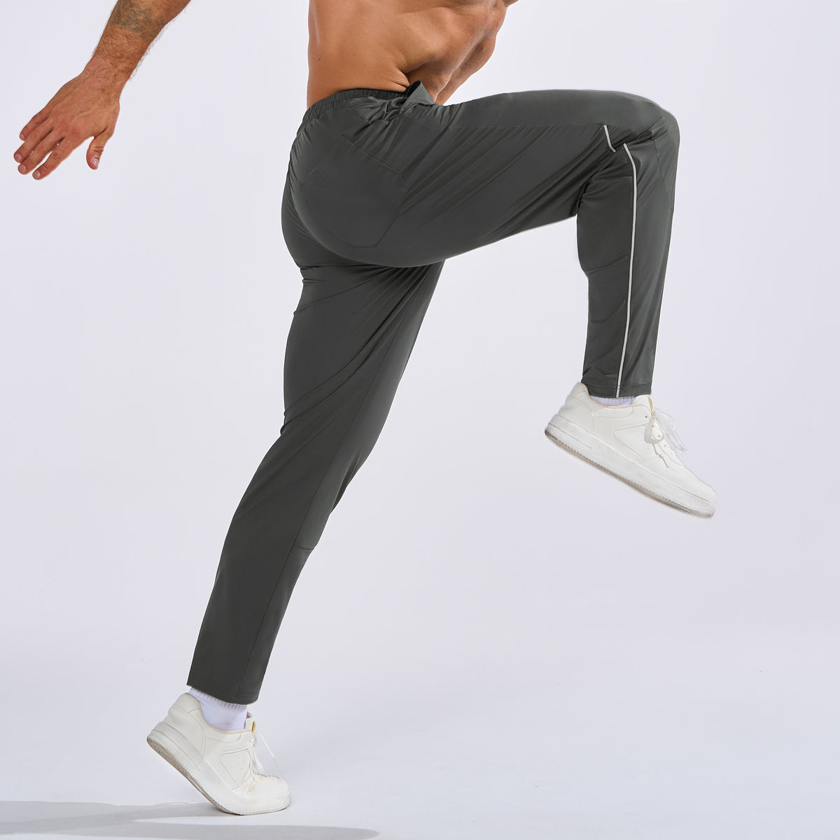 Lightweight Stretch Jogger
